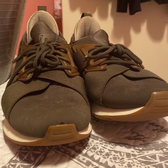 Color: Dark Green Pumas. Size: 8 - Picture 4 of 6